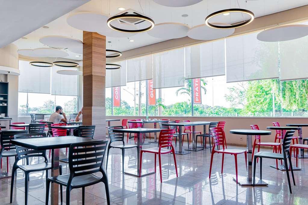 Hus Hotel Дорадус Ресторан фото